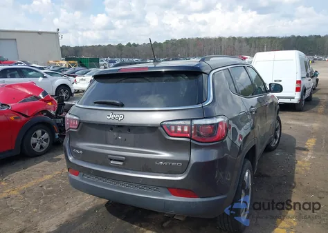 2019 Jeep Compass Limited 4X4 z USA, uszkodzony, nr VIN 3C4NJDCB5KT683794